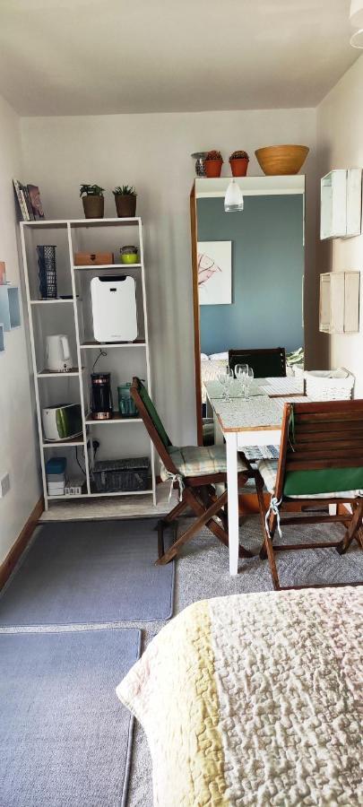 Joanna'S Studio , Key Locker By Whatsapp Own Entrance, Own Bathroom Йол Екстер'єр фото